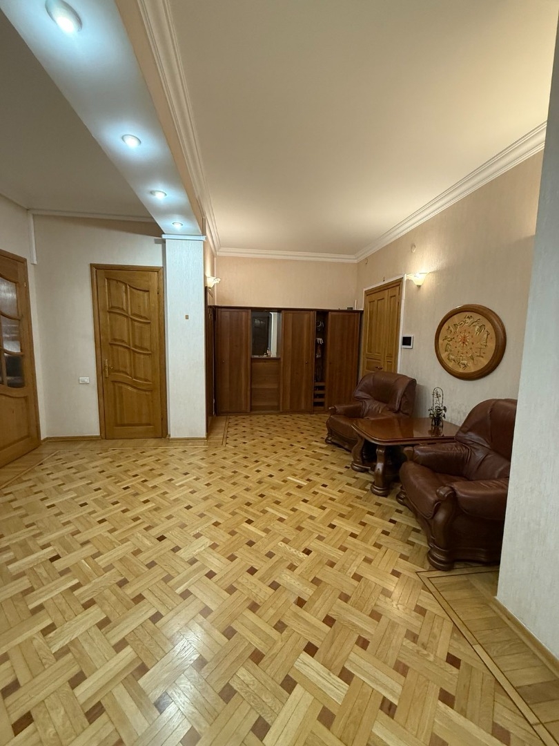 продажа трехкомнатной квартиры номер A-173524 в Приморском районе, фото номер 13
